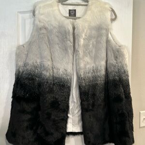Women’s Vince Camuto Faux Fur Outer Shell Vest ombré. 1X